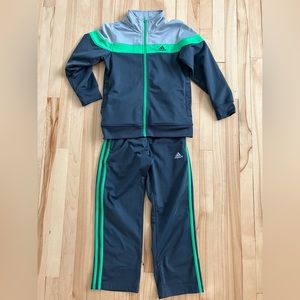 ADIDAS — Matching vest and pants Adidas.